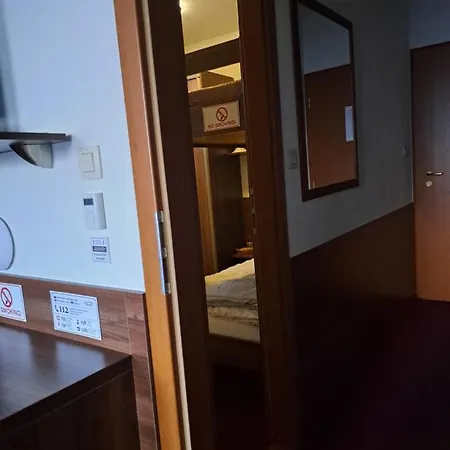 Kozak ゲストハウス 4*